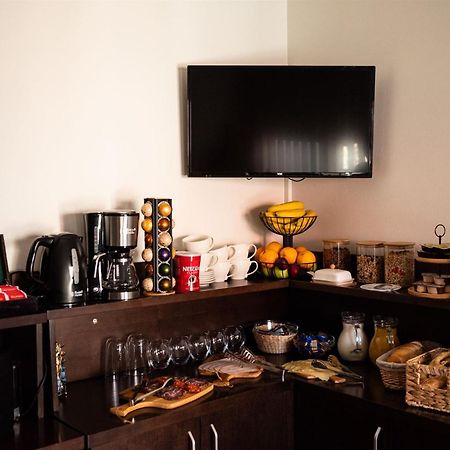 مبيت وإفطار سريمسكا ميتروفيكا Atrium المظهر الخارجي الصورة