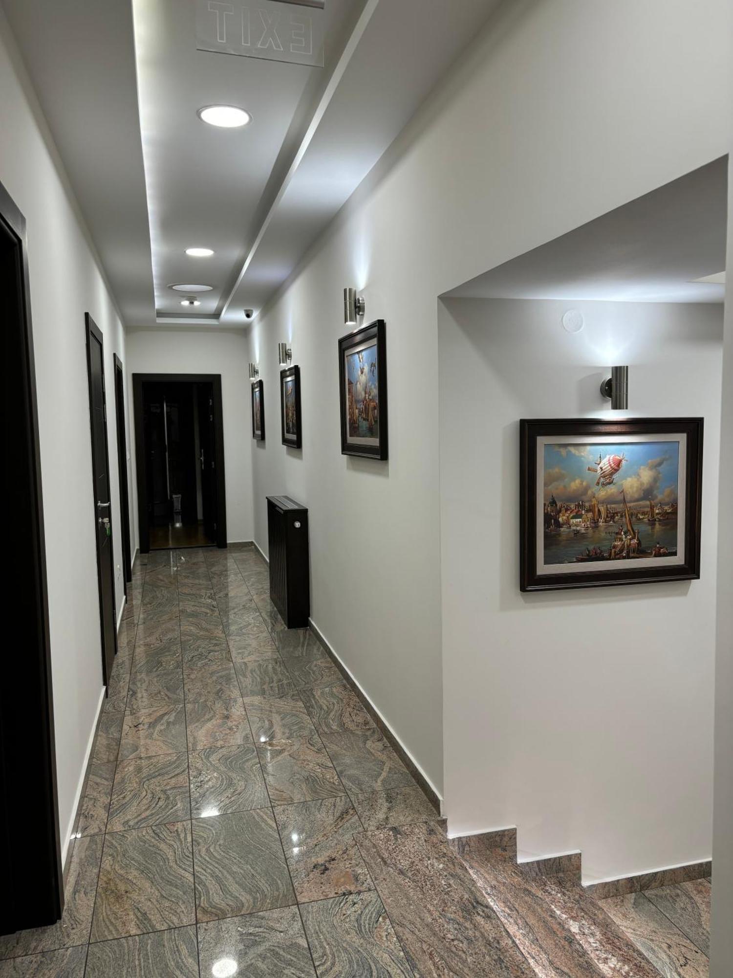 مبيت وإفطار سريمسكا ميتروفيكا Atrium المظهر الخارجي الصورة