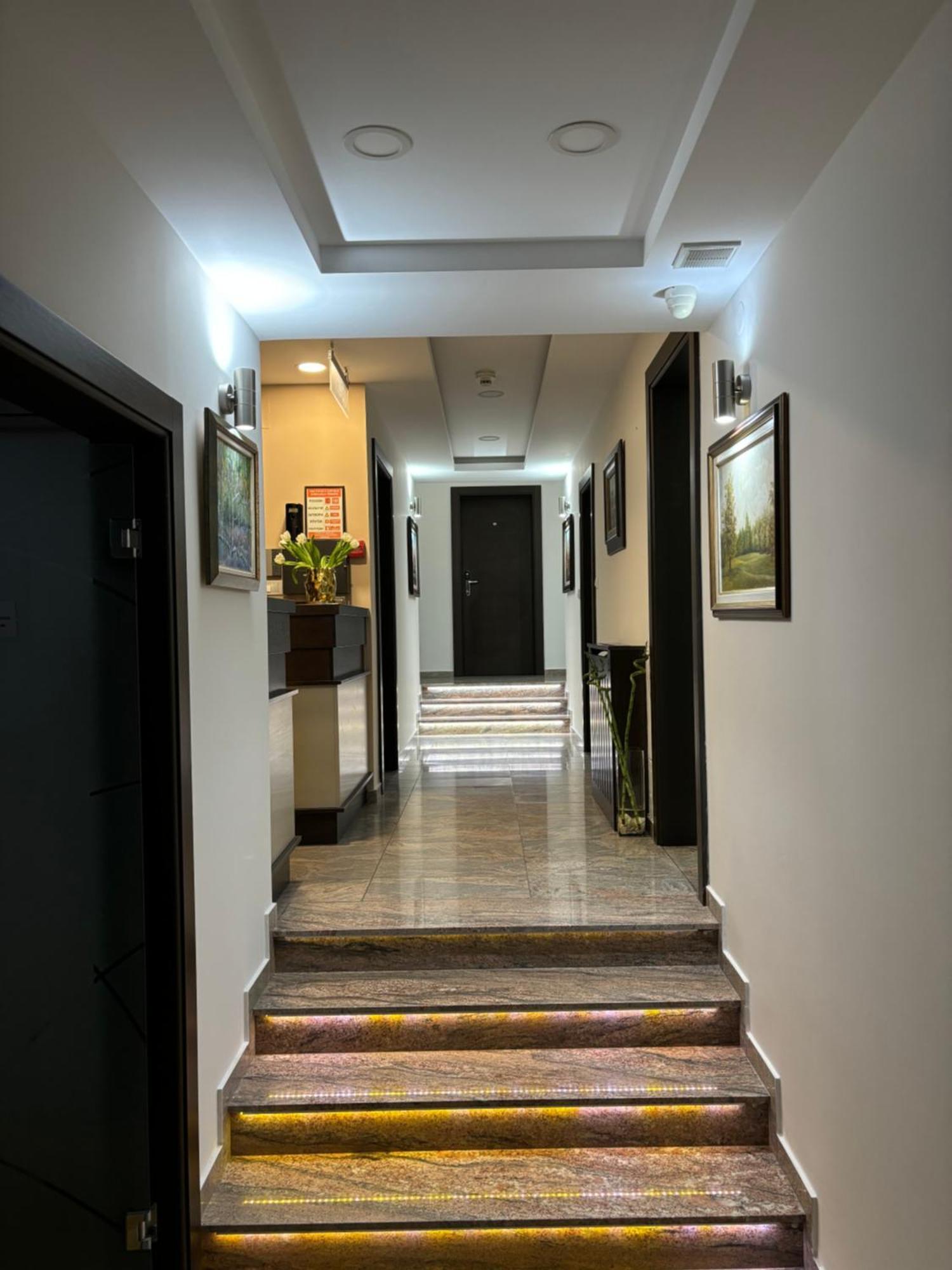 مبيت وإفطار سريمسكا ميتروفيكا Atrium المظهر الخارجي الصورة
